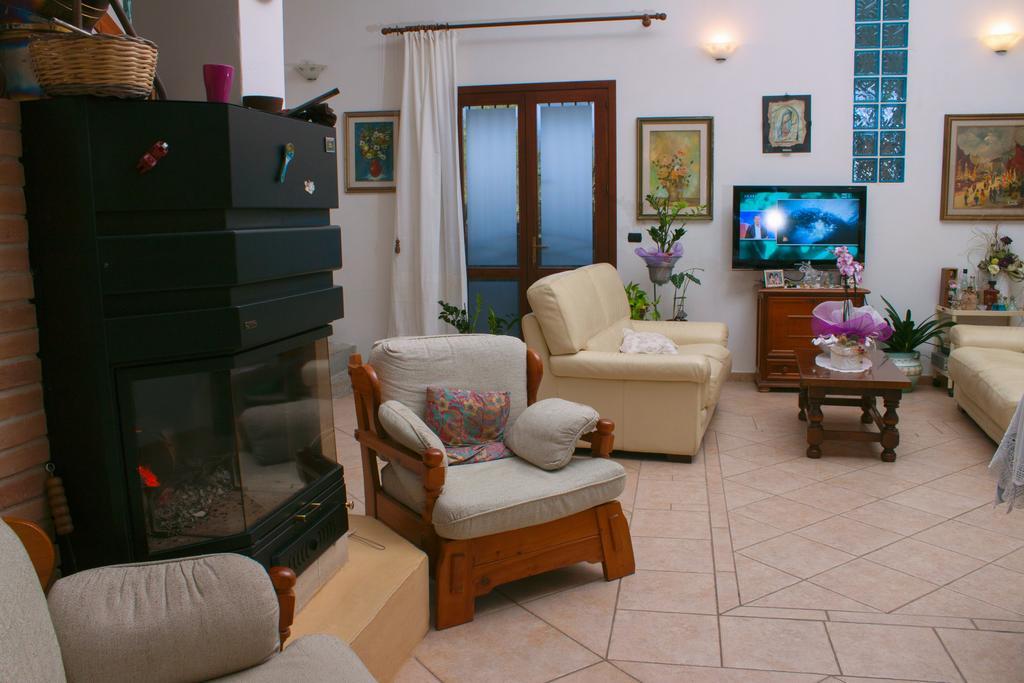 Marrùbiu Il Vecchioliveto Di Ornella Bed & Breakfast 部屋 写真