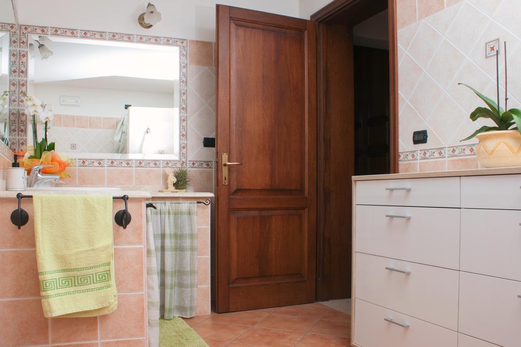 Marrùbiu Il Vecchioliveto Di Ornella Bed & Breakfast 部屋 写真